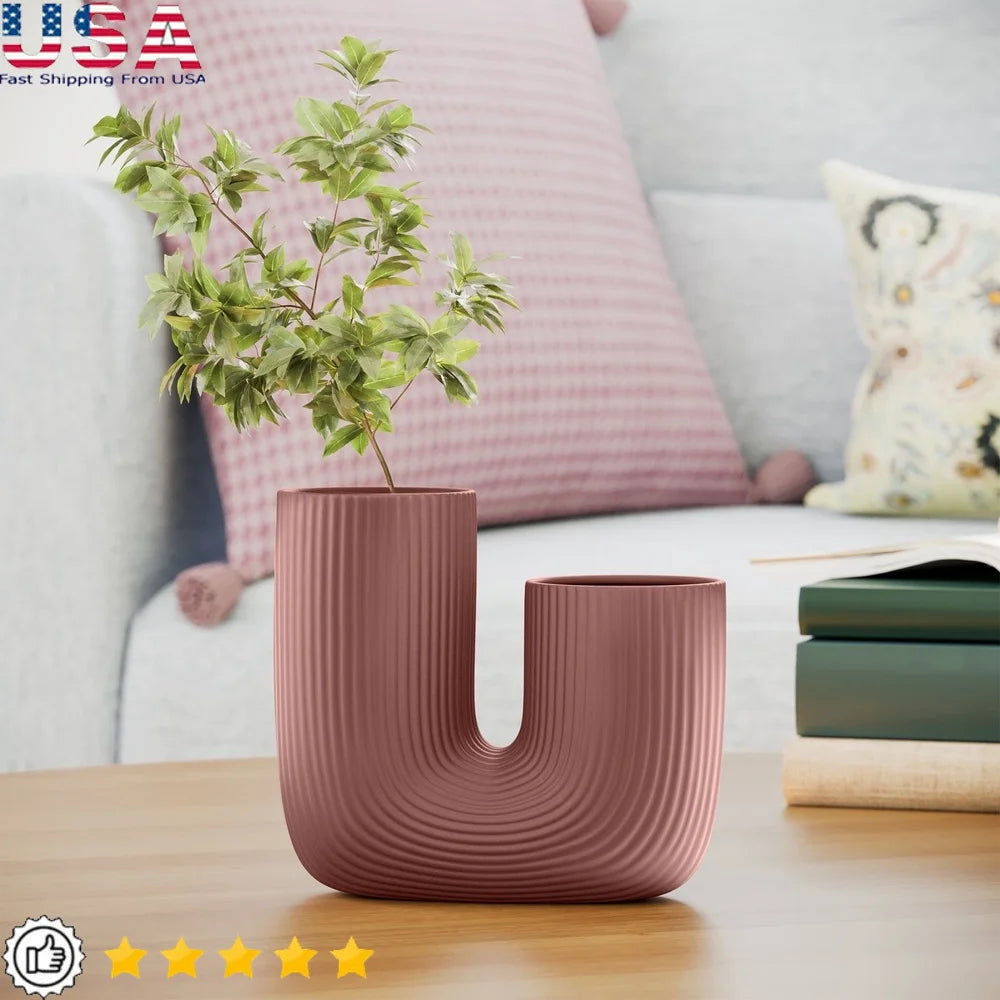 Fluted U-Shaped Ceramic Vase – Modern Decorative Accent for Home & Office